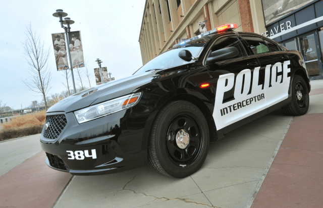 More information about "Ford Adds A 3.7L V6 For Interceptor Sedan"