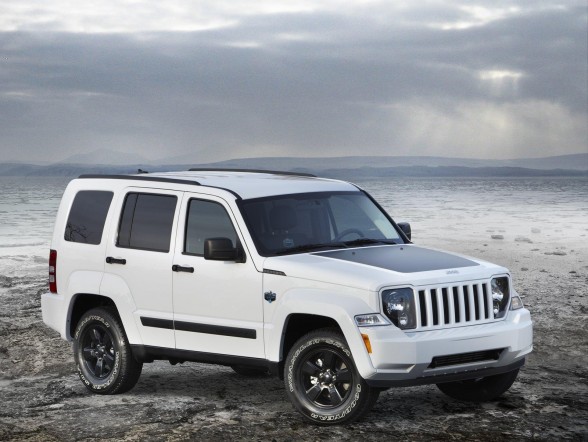 More information about "Jeep’s Liberty Replacement Isn’t an Alfa Romeo on Stilts"