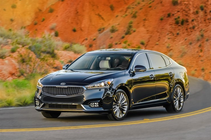More information about "New York Auto Show: 2017 Kia Cadenza"