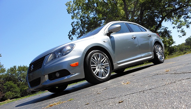 More information about "Suzuki: Kizashi A "Headache""