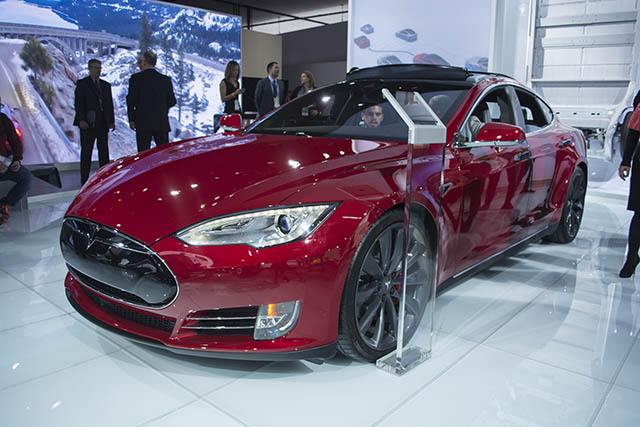 More information about "Tesla Announces Two-Year Lease For Model S and X"