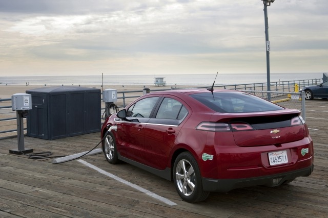 More information about "Chevrolet Volt Gets A Heap Of Incentives To Move Stock"