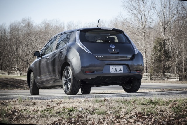 More information about "Kelly Blue Book Forecasts Lower Resale Prices For The 2013 Nissan Leaf"