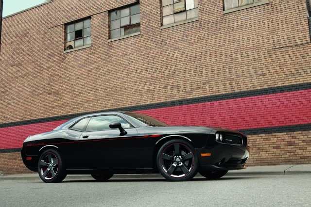 More information about "Spying: Is This Dodge Challenger Packing The Hellcat HEMI V8?"