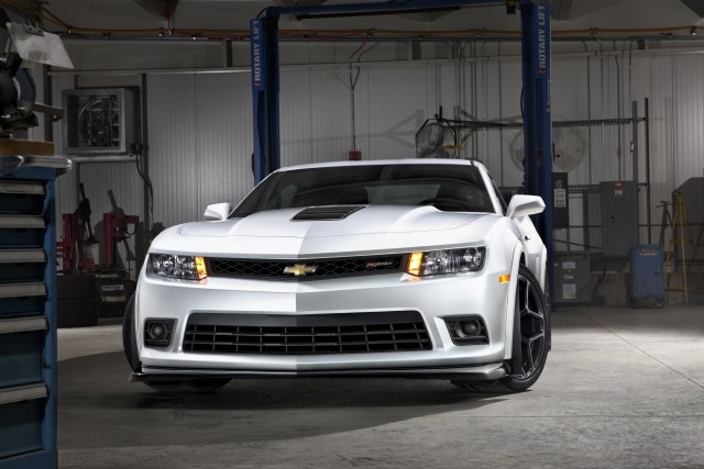 More information about "New York Auto Show: 2014 Chevrolet Camaro & Camaro Z/28"
