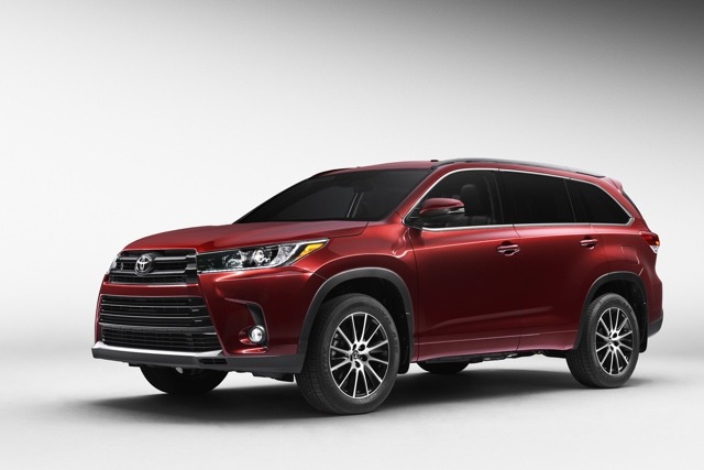 More information about "New York Auto Show: 2017 Toyota Highlander"