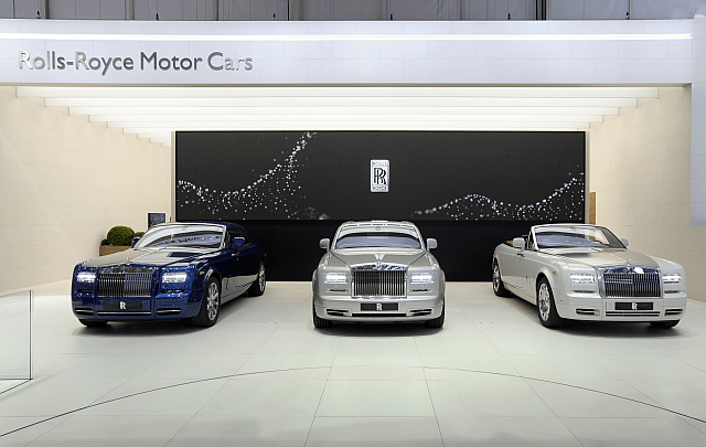 More information about "Rolls-Royce: No Electric or SUV, More Ghost Variations"