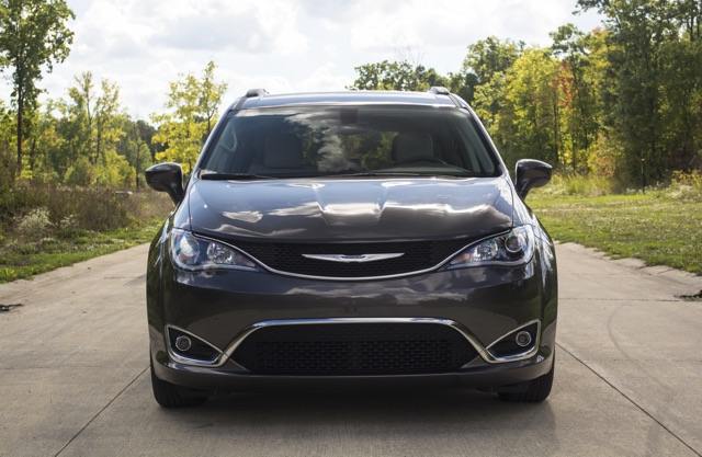 More information about "Review: 2017 Chrysler Pacifica Touring L"