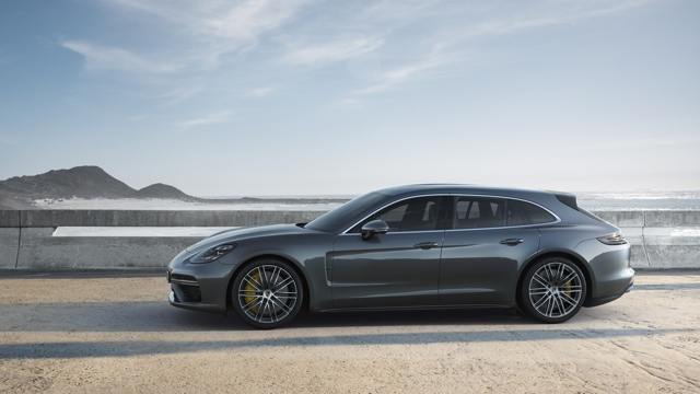 More information about "Porsche Decides To Make the Panamera More Practical, Introduces Sport Turismo"