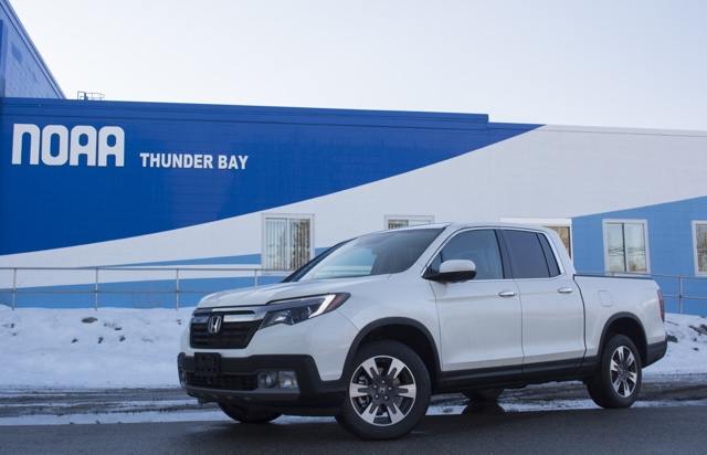 More information about "Review: 2017 Honda Ridgeline RTL-E"