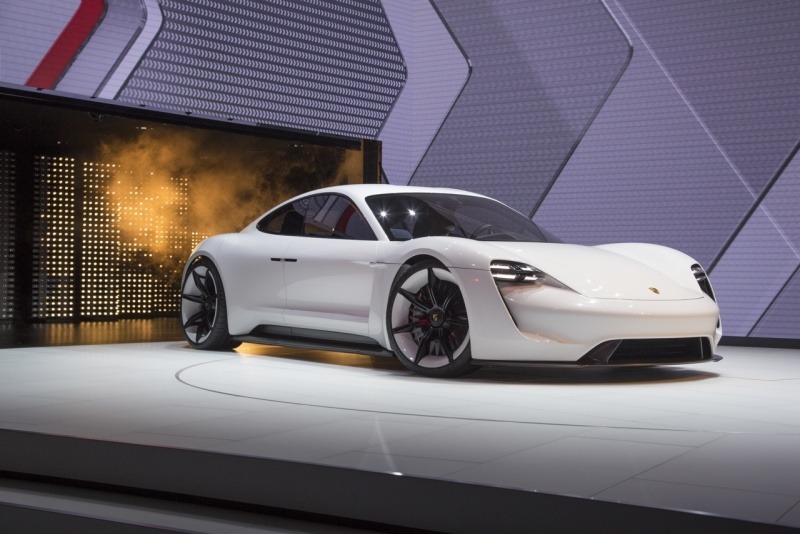 More information about "Porsche Could Offer Three Variants of Mission E"