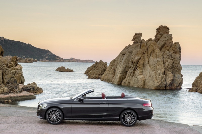 More information about "New York 2018: 2019 Mercedes-Benz C-Class Coupe and Cabriolet Follow in the Sedan's Footsteps"