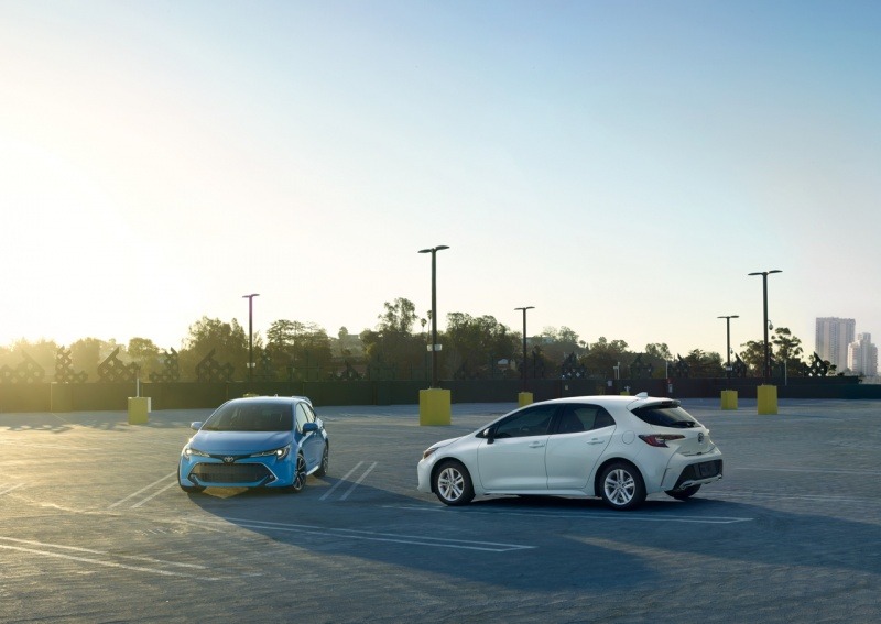 More information about "New York 2018: 2019 Toyota Corolla Hatchback Drops iM, Adds Sharpness"