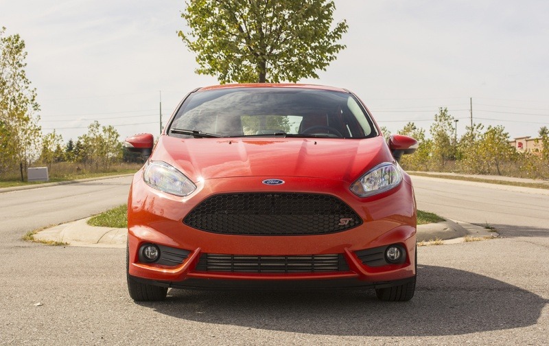 More information about "2019 Ford Fiesta ST Line Offers the Looks of the ST, Minus the Performance"