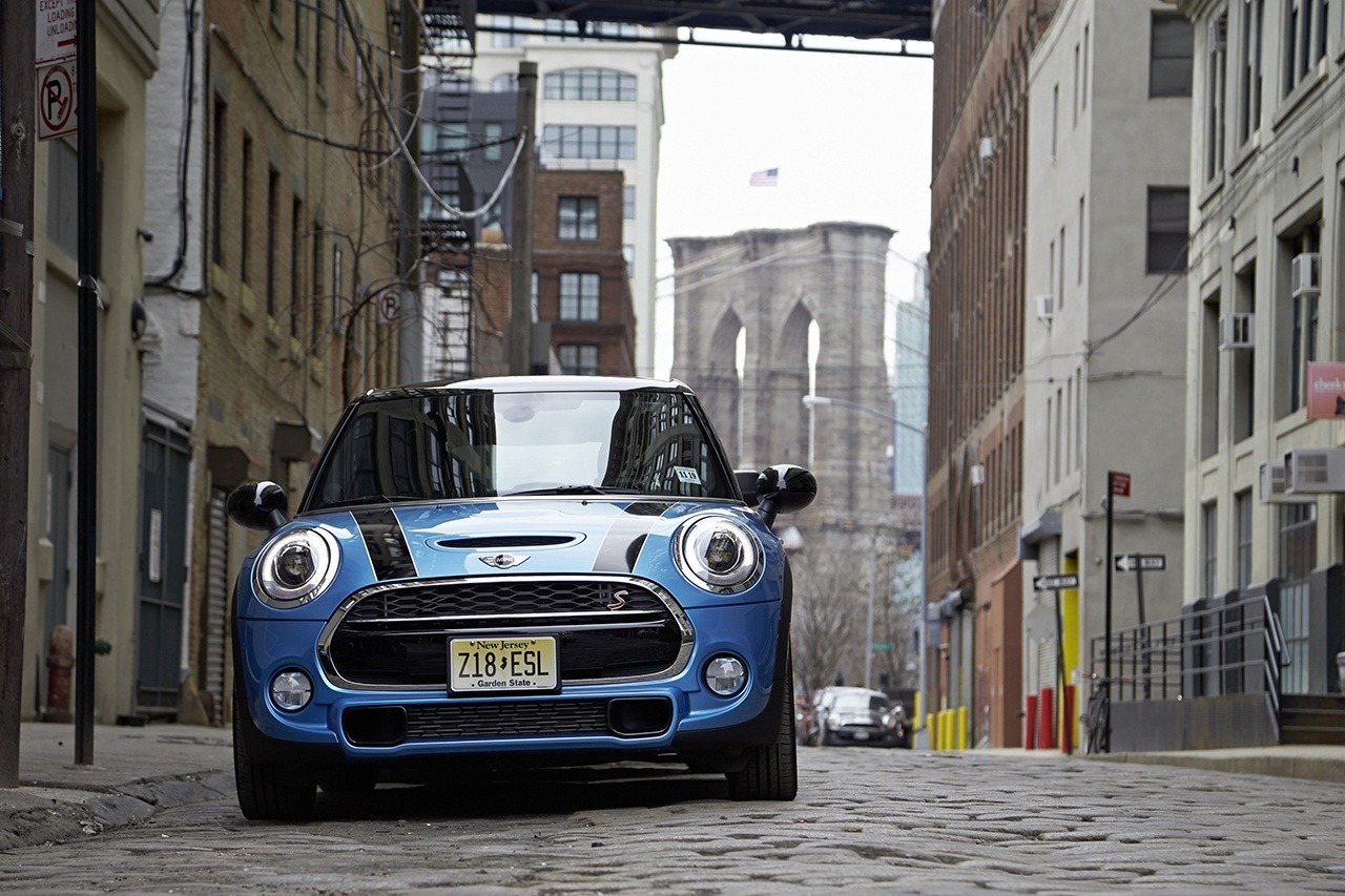 More information about "Mini May Allow Their Stand Alone Dealers To Move In with BMW"