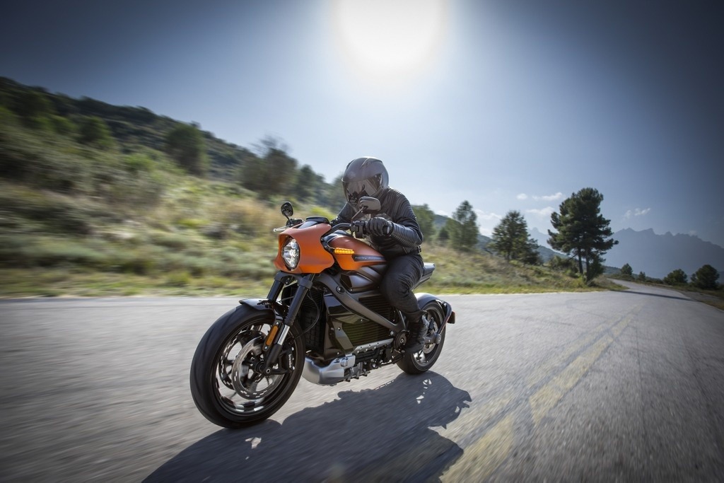 More information about "CES 2019: Harley-Davidson Livewire"