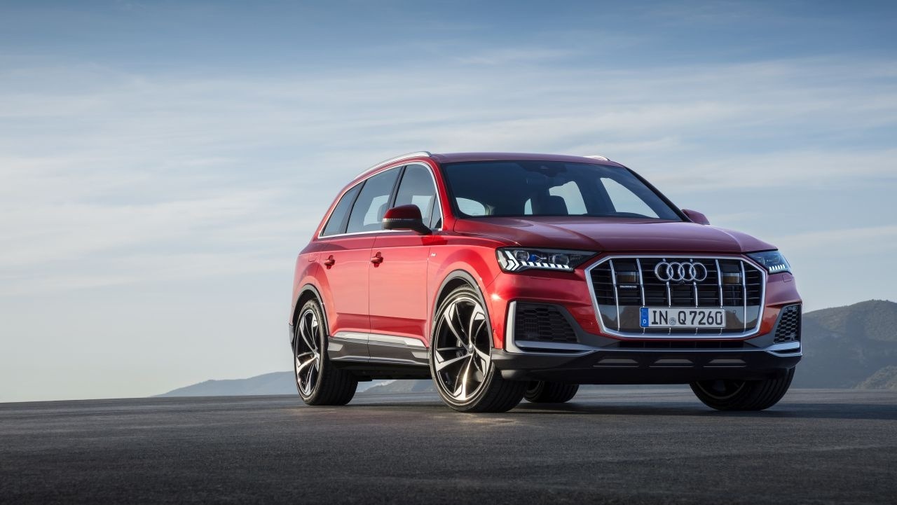 More information about "Audi Unveils Updated Q7"