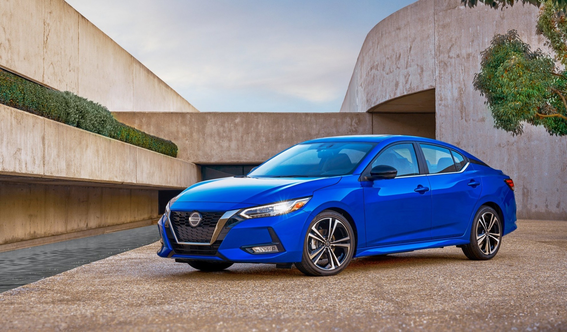 More information about "Nissan Redesigns the Sentra for 2020"