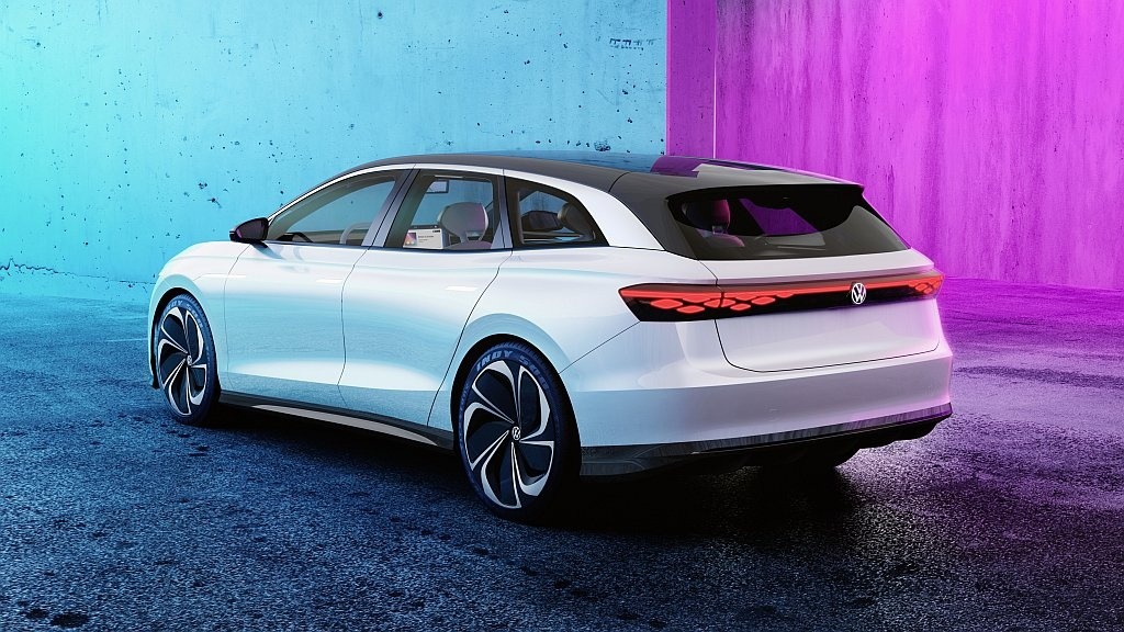 More information about "VW ID. Space Vizzion Rolls out a Wagon on the MEB Platform"