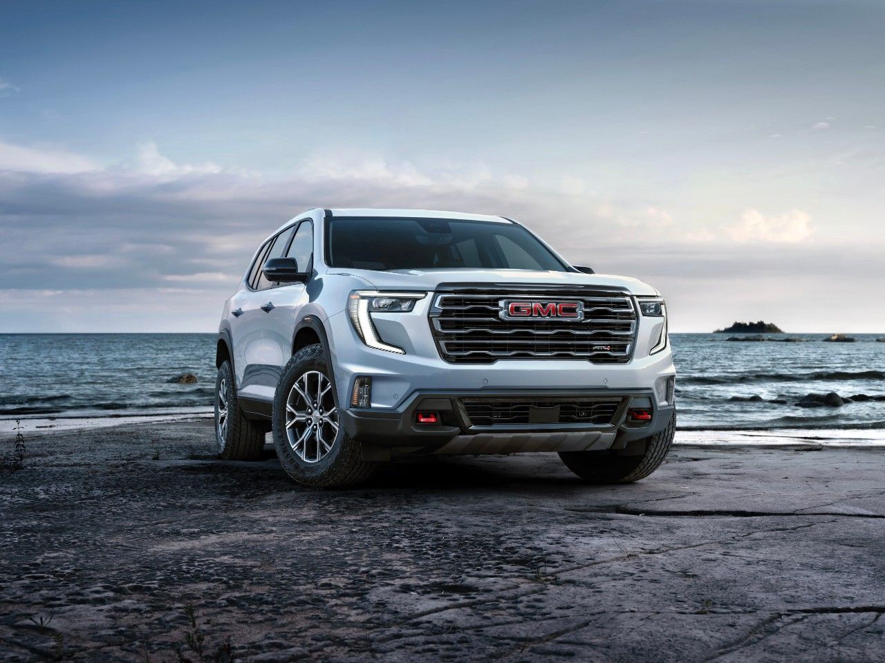 More information about "GMC Upsizes the Acadia for 2024; New 2.5L Turbo-4"