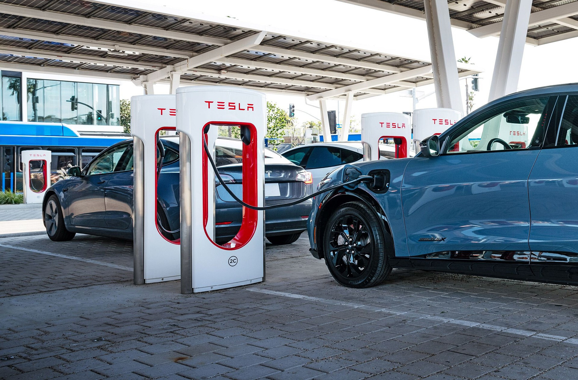 More information about "Ford EV Access to Tesla Supercharging Opens"